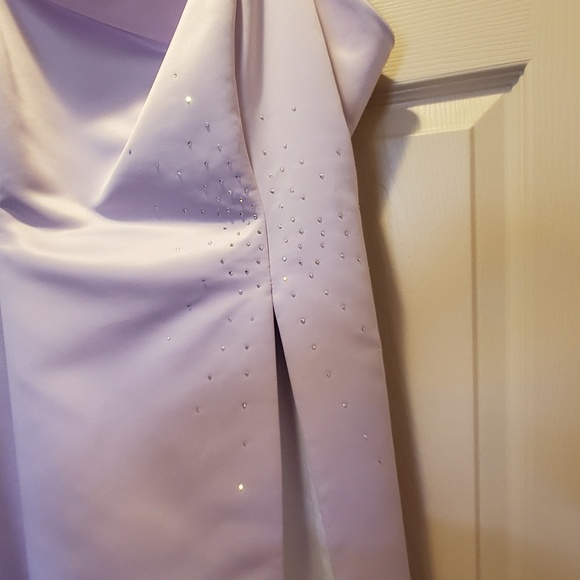 Lilac and white bridesmaid dress - Picture 3 of 7